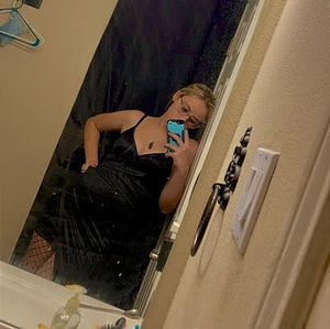 Meet your Posher, Crystal